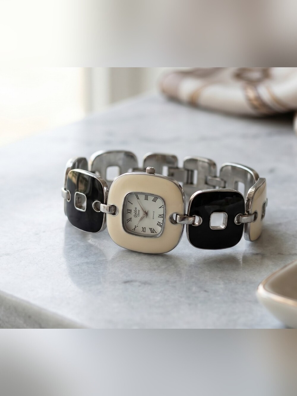 Golden Classic Black & Ivory Link Bracelet Watch Vintage Style Quartz Watch